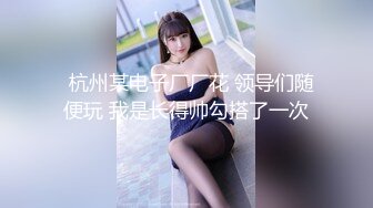 【推特萌妹极品啪啪】双马尾清纯少女『软萌兔兔酱』最新户外露出COS作品 内射无毛粉穴换装制服萝莉 三点粉真好操 (2)