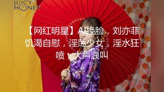  前凸后翘魔鬼身材美女干逼时叫床太厉害,用内裤堵住她嘴狠狠抽插