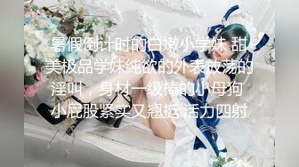 人妖大战两真女，姨妈来了都不放过，两女第一次尝试人妖，好淫荡啊这场面！