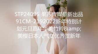 最新福利姬极品窈窕身材【猫猫女仆】超诱惑露背毛衣 假屌速插无毛粉嫩小穴 超靓美乳 (1)