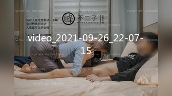 真实迷奸！超可爱清纯小巧嫩妹遭猥琐男迷晕肆意玩弄 针头插屁眼 暴力抽插射一身的!