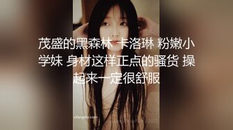 【最新封神??母子乱伦】海角社区我和妈妈新作-妈妈被我操尿了 高潮三次 从床上操到客厅沙发 大汗淋漓超爽