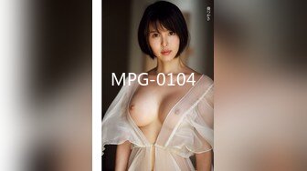 OnlyFans21岁女大学生性奴【kana_channel_1】鞭打强高~电击深喉~虐腹炮机哭惨【87V】 (87)